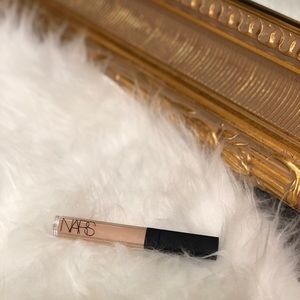 NARS Radiant Creamy Concealer (Custard)